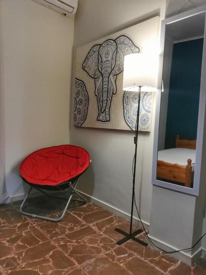 Cosy Retro Apartment Закинтос Экстерьер фото